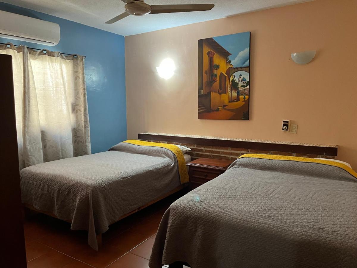 Casa De La Alegria 2 Apartments Мазатлан Номер фото